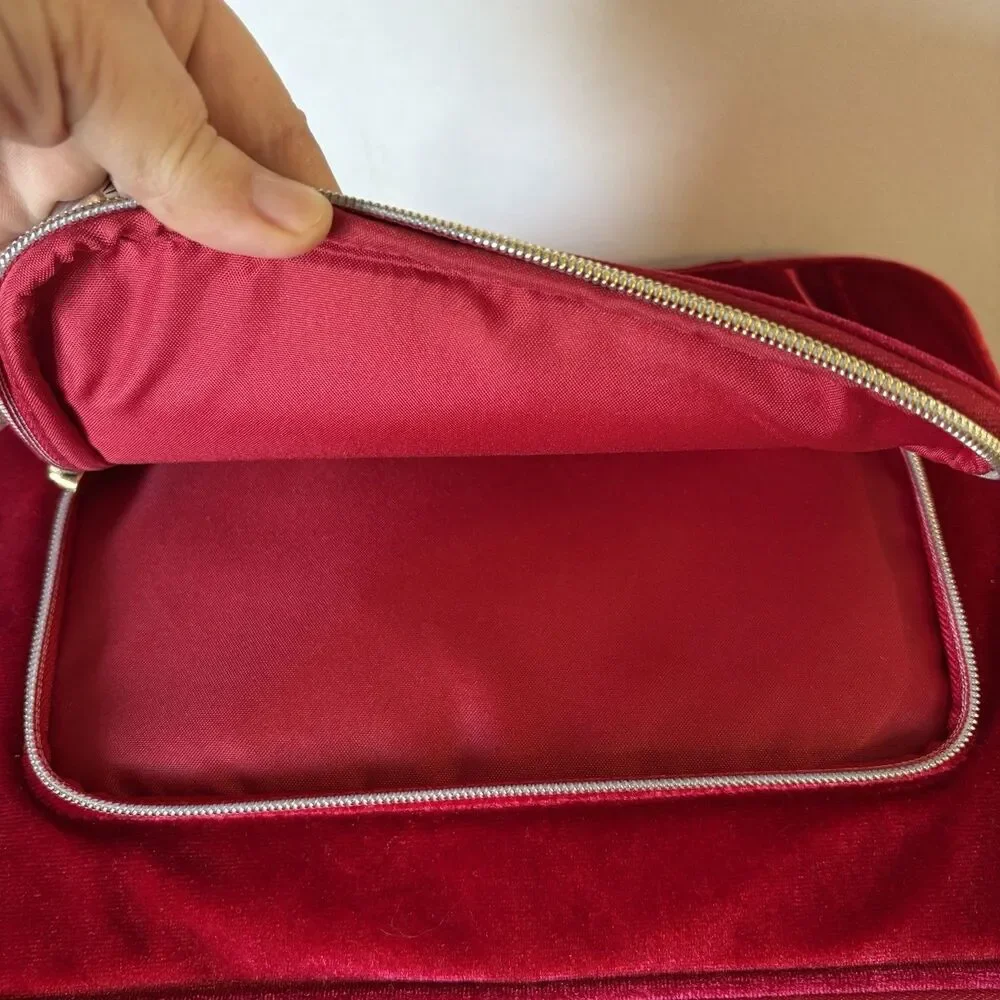 Estée Lauder Red Makeup Case Zip Handle Polyester/Spandex 11x8x4 in